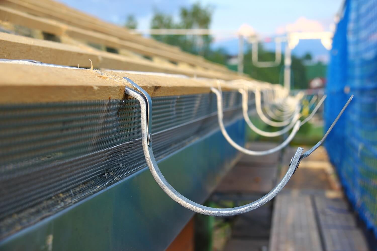 Spengler Dachrinnen Bogen im Fricktal